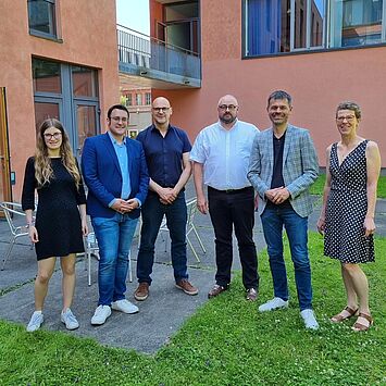 Im Gespräch mit den Volkshochschulen 🗣️

Am Mittwoch hatten wir ein parteiübergreifendes Austauschstreffen mit den...